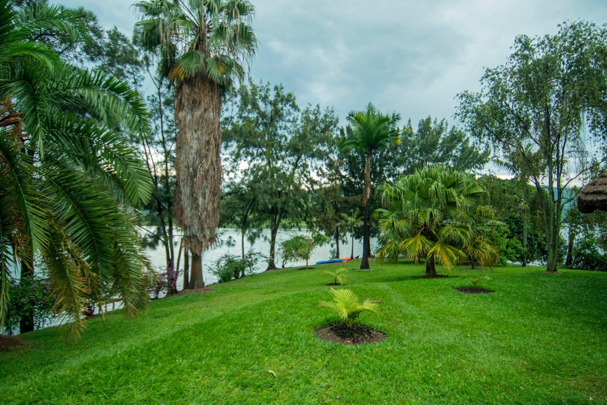Paradise Malahide Гисеньи Экстерьер фото